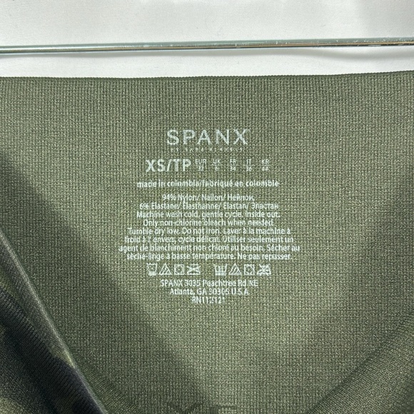 SPANX Look at Me Now Green Camo Leggings | Size XS - Picture 5 of 6